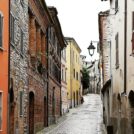 Degli Alessandri Tower بيت للعطل